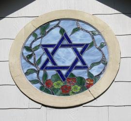 Stained glass window at Ahavath Sholom